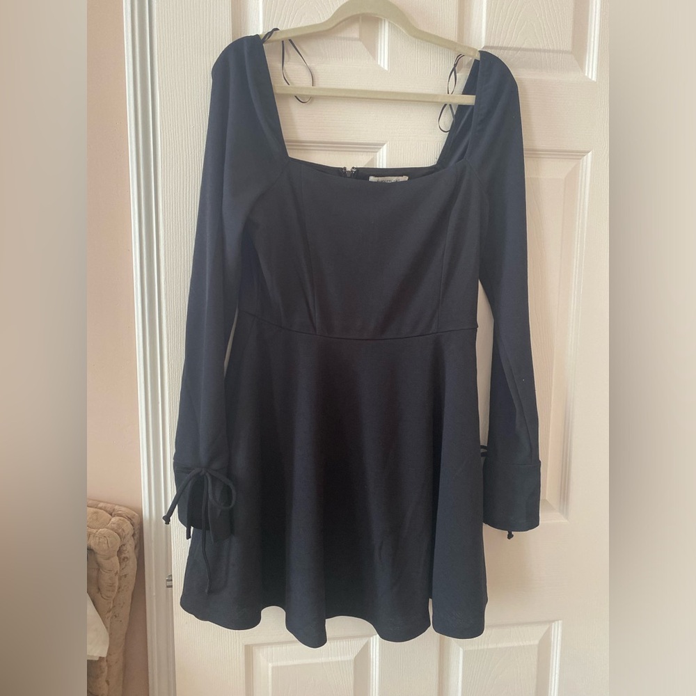 Francesca's Black Long Sleeve Dress